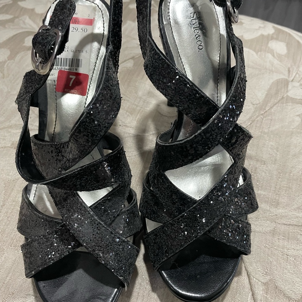 Stylish Black Glitter Sandals
